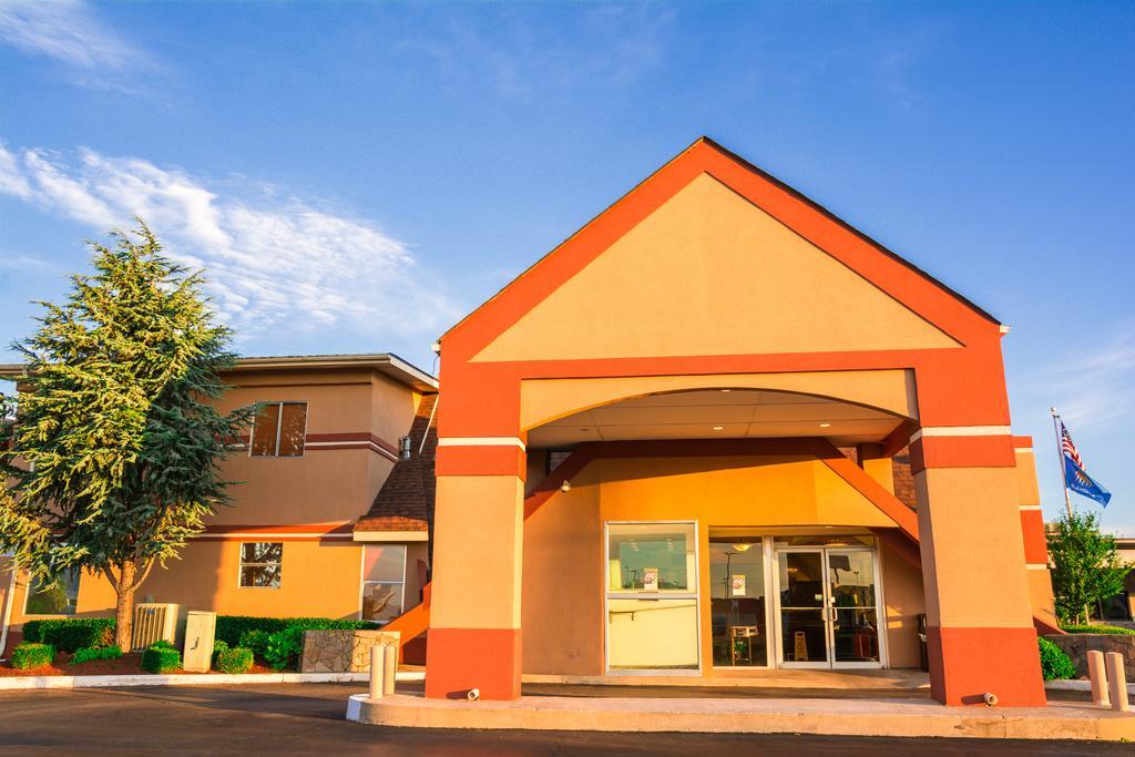 Howard Johnson By Wyndham Oklahoma City Okc Airport, Fairgrounds, I40 Екстер'єр фото